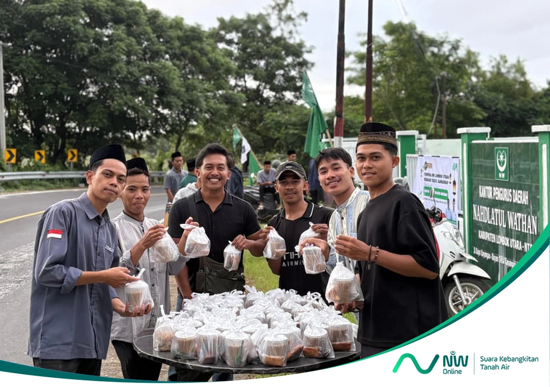 Semarakkan HADI NW ke-73, HIMMAH NW Lombok Utara Gelar Aksi Berbagi Takjil dan Buka Bersama