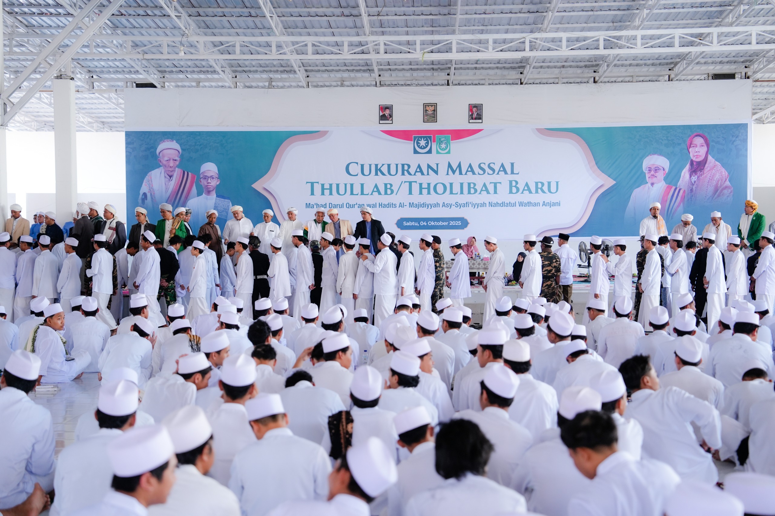 (Cukuran massal bagi thullab dan tolibat dzikrol 60 tahun 2025. Dok. NW Official)